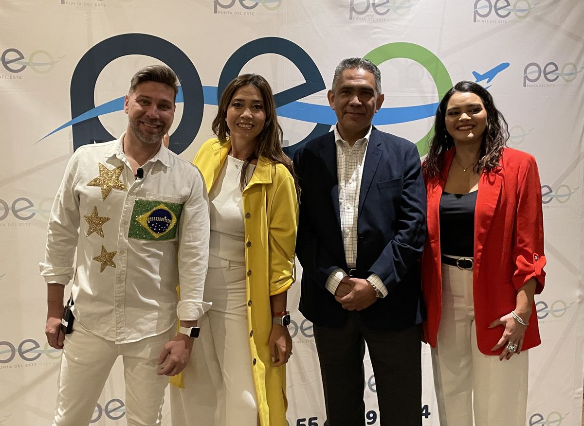 Punta del Este Operadora (PEO) capacita a agentes de viajes sobre Brasil en EPTUR 2023.