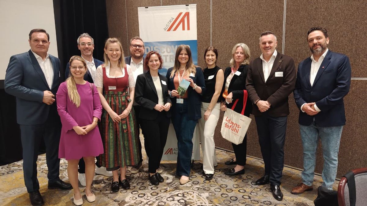 Representantes de la Embajada de Austria en México junto a los delegados participantes en el Showcase Turístico Discover Austria 2026.