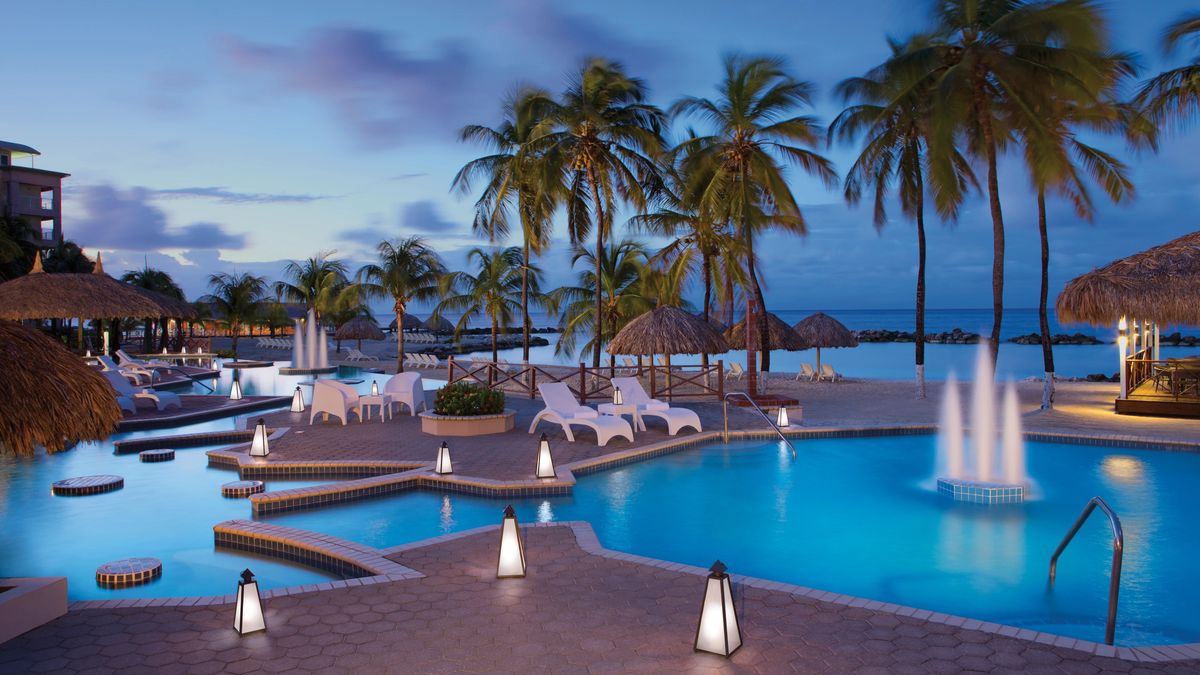 Sunscape Curaçao Resort, Spa & Casino de Inclusive Collection ofrece una experiencia todo incluido con actividades para toda la familia.