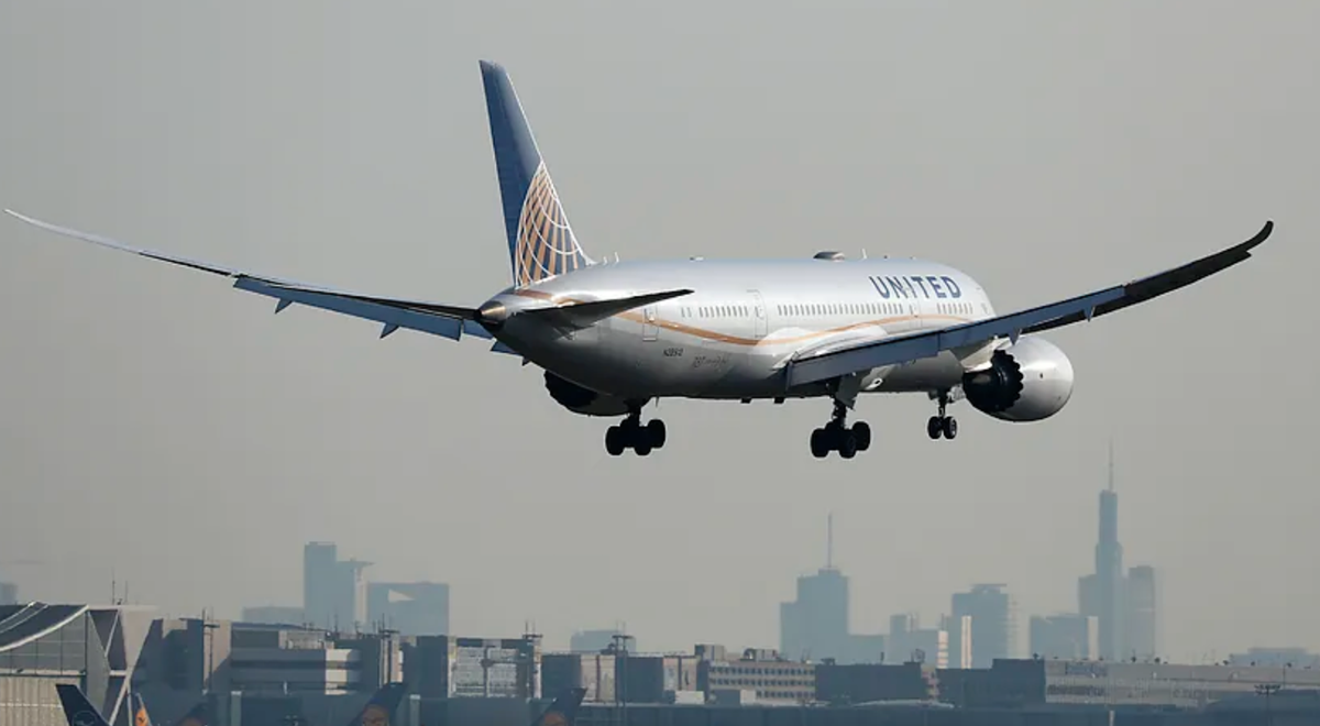 Avión de United Airlines en el aeropuerto de Ben Gurión, en Israel.