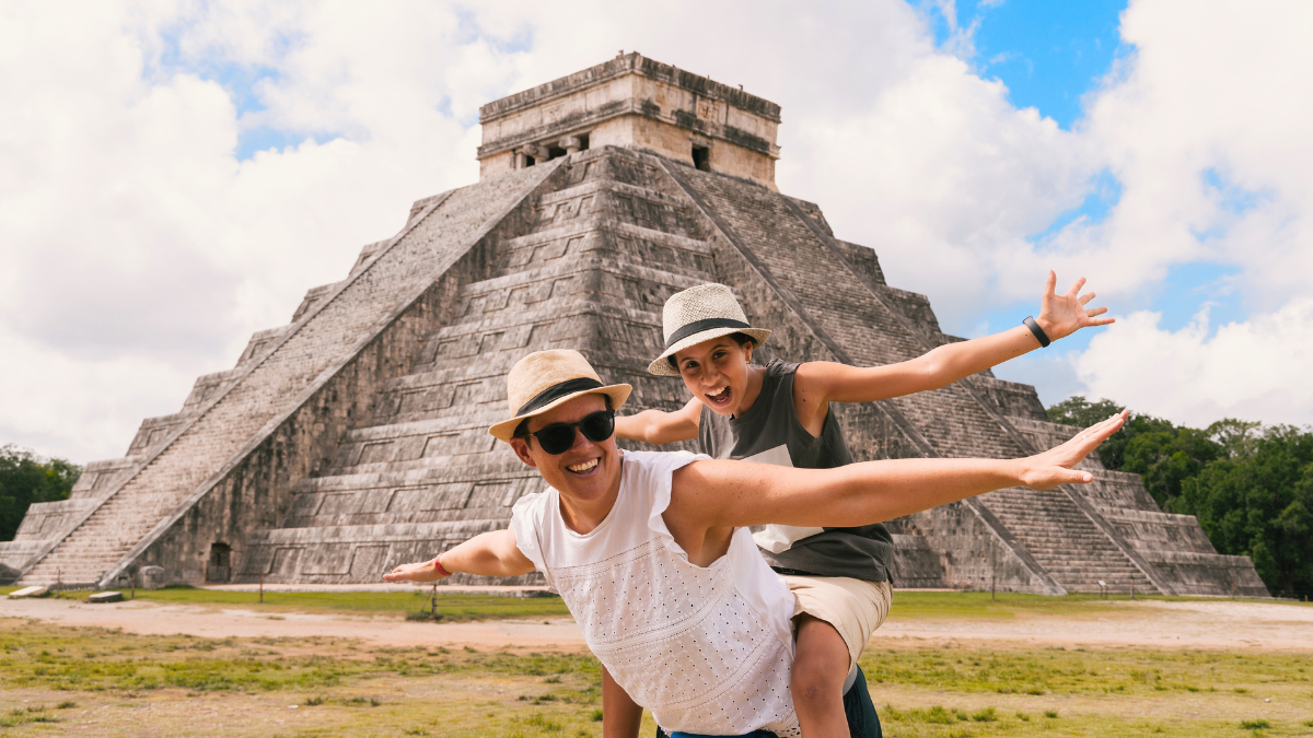 Planea tu próxima escapada para explorar la península de Yucatán y sus maravillas.