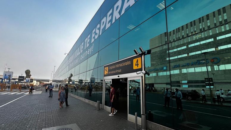 Lima introduce una nueva tasa aeroportuaria para pasajeros en conexión internacional.