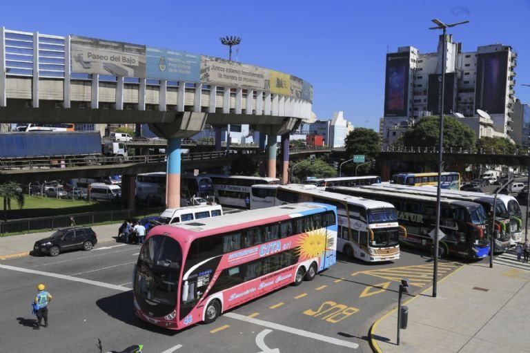 Matías Lammens busca destrabar el conflicto.