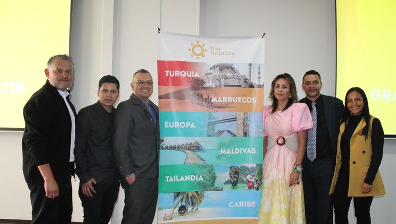 Equipo de Viva Vacations.