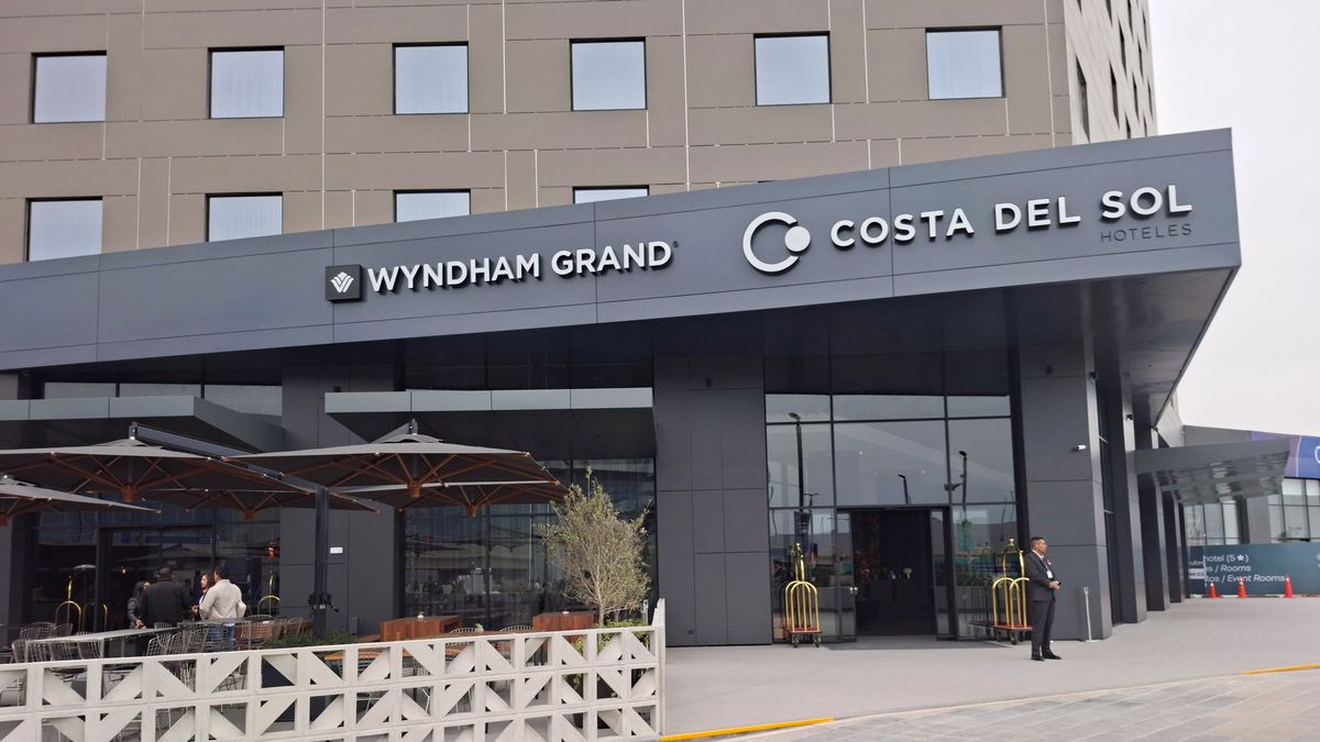 Wyndham Grand Costa Del Sol Lima Airport abre sus puertasen el nuevo Aeropuerto Internacional Jorge Chávez. - Ladevi Medios y Soluciones Wyndham Grand Costa Del Sol Lima Airport abre sus puertasen el nuevo Aeropuerto Internacional Jorge Chávez.