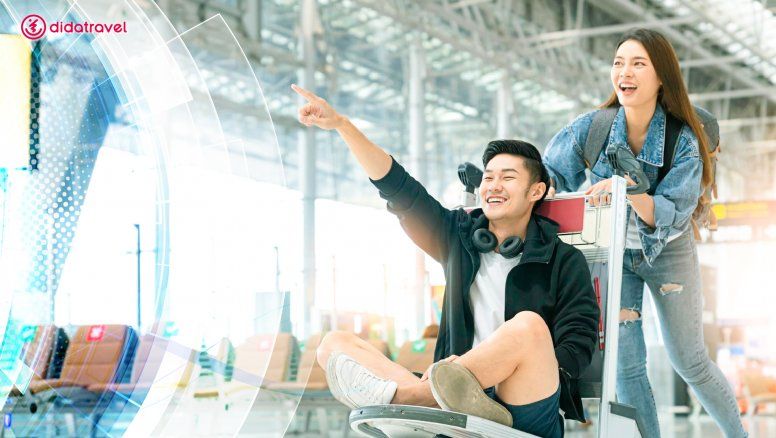 Turistas chinos en un aeropuerto