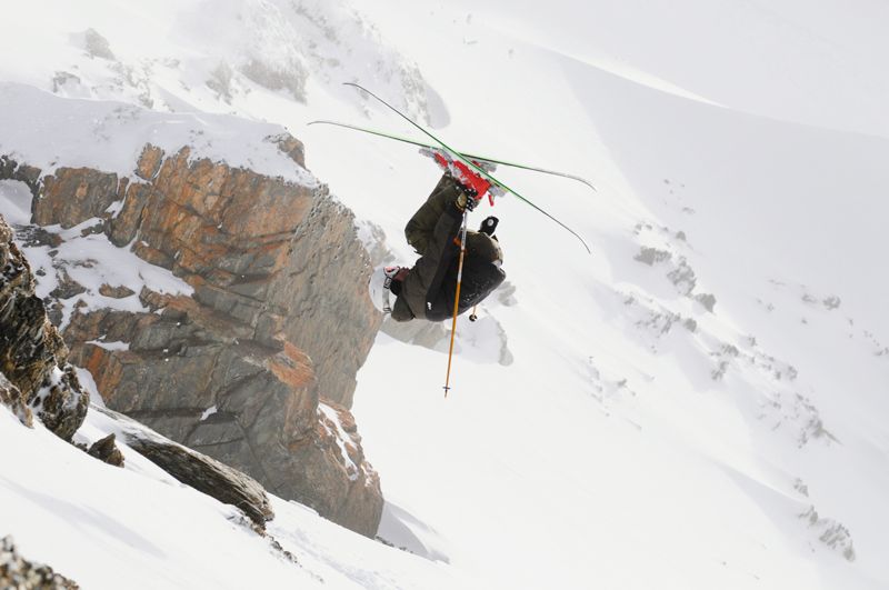 El salto de esquí es considerada una de las disciplinas más complicadas y peligrosas de esta actividad.
