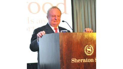 En 10 años hasta el personal va a tener que hablar mandarín