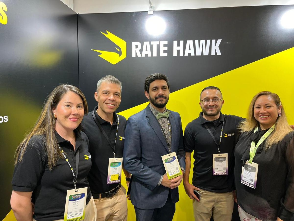 El equipo de RateHawk presente en la Vitrina de Anato 2024.