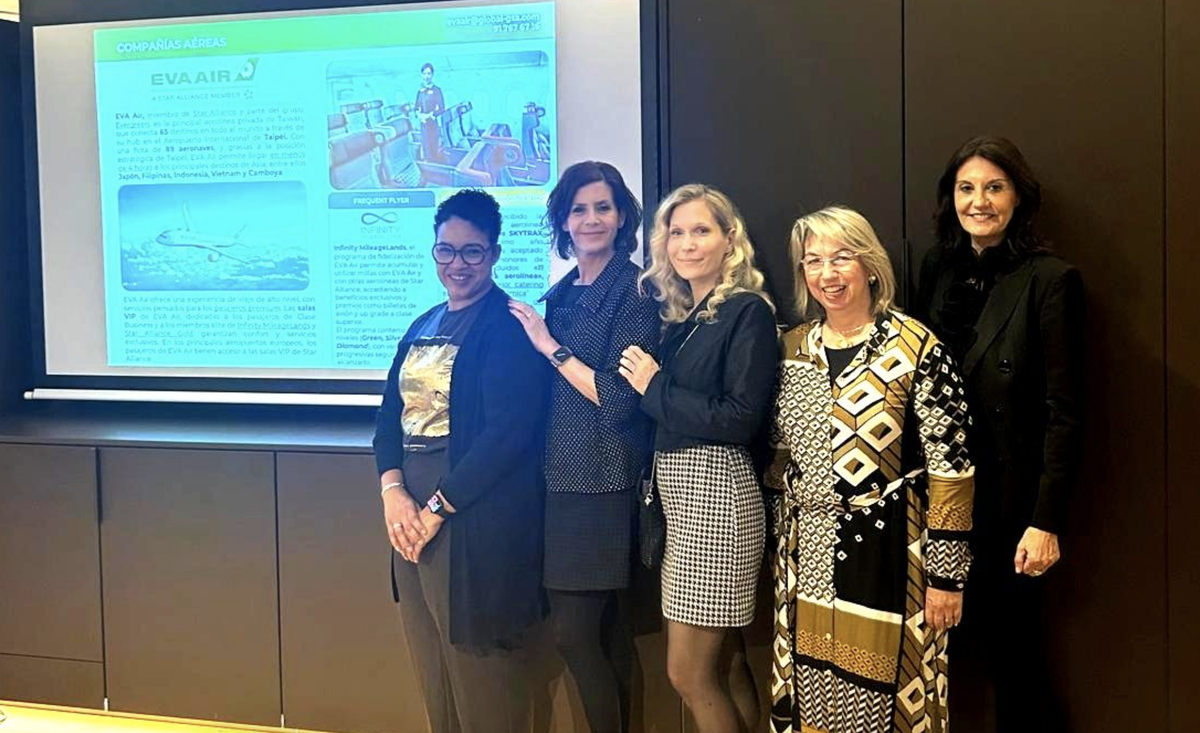 Parte del equipo de GDSM Global GSA y de EVA Air en España.