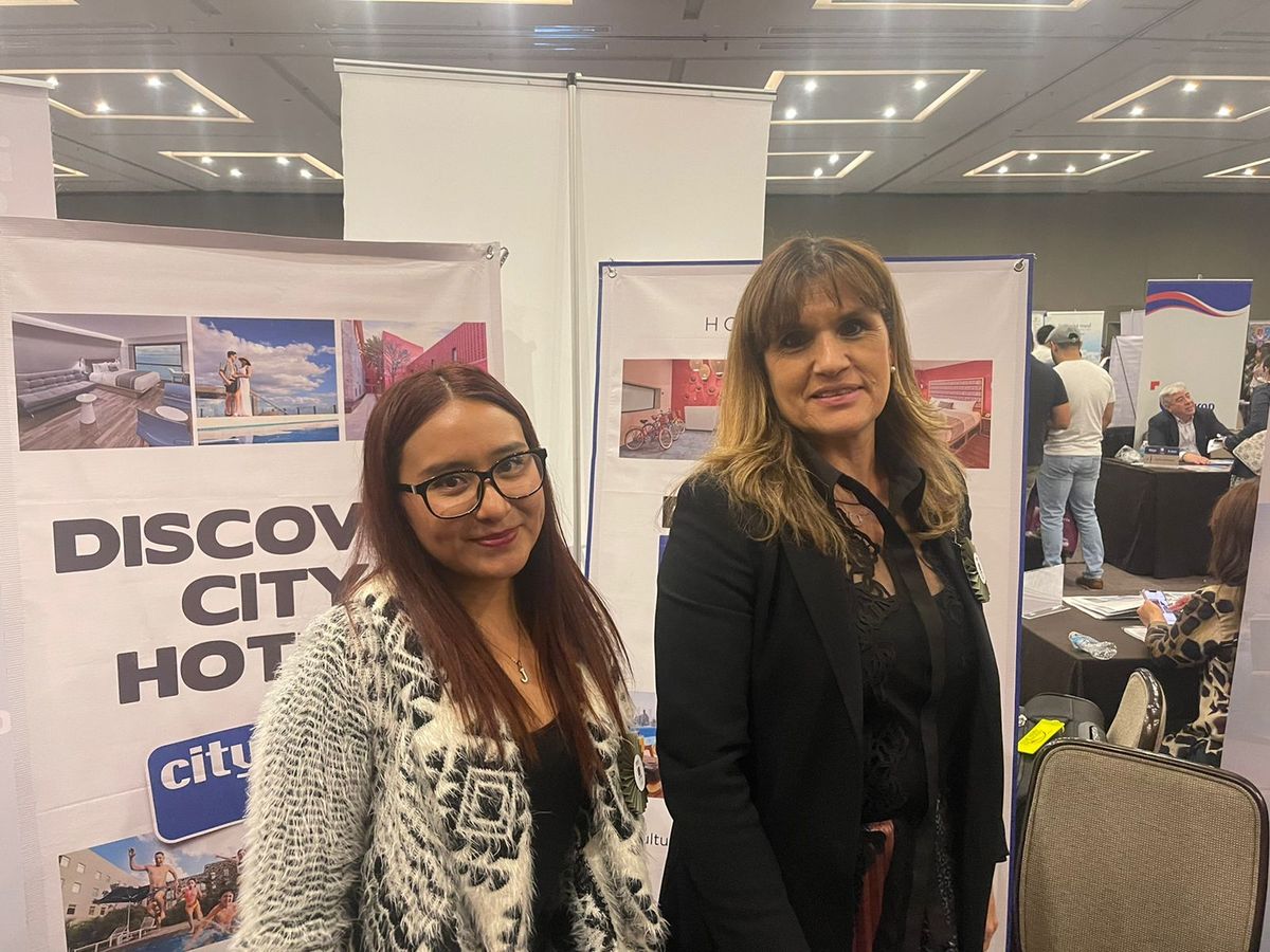 Hoteles City Express en EPTUR: Jéssica Méndez y Cecilia Cruz.