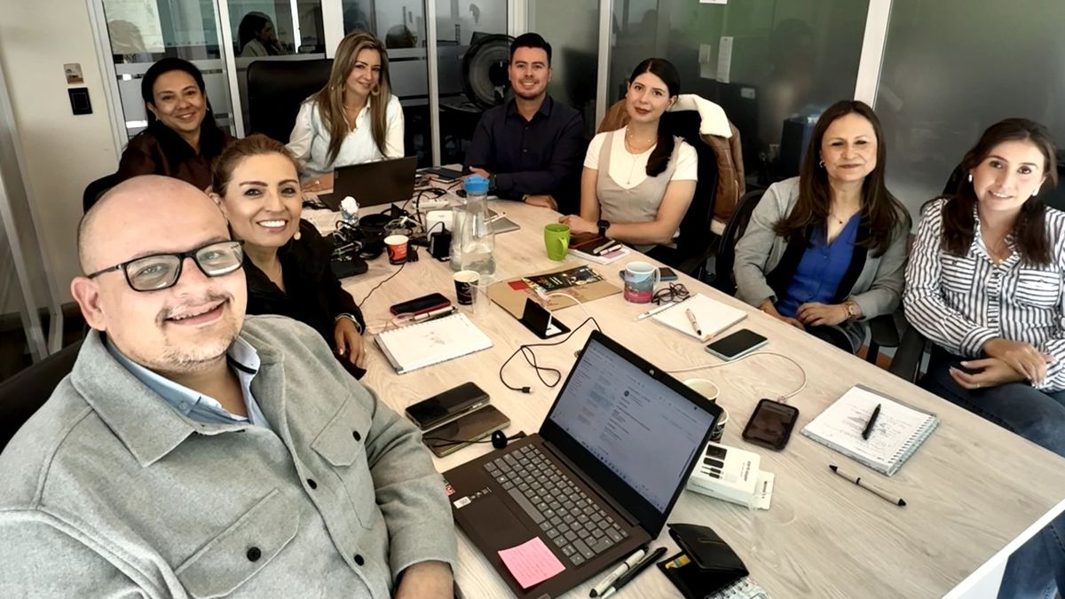 El equipo comercial de Grupo VDT liderado por Pilar Zapata se expande para fortalecer su presencia en todo el país.