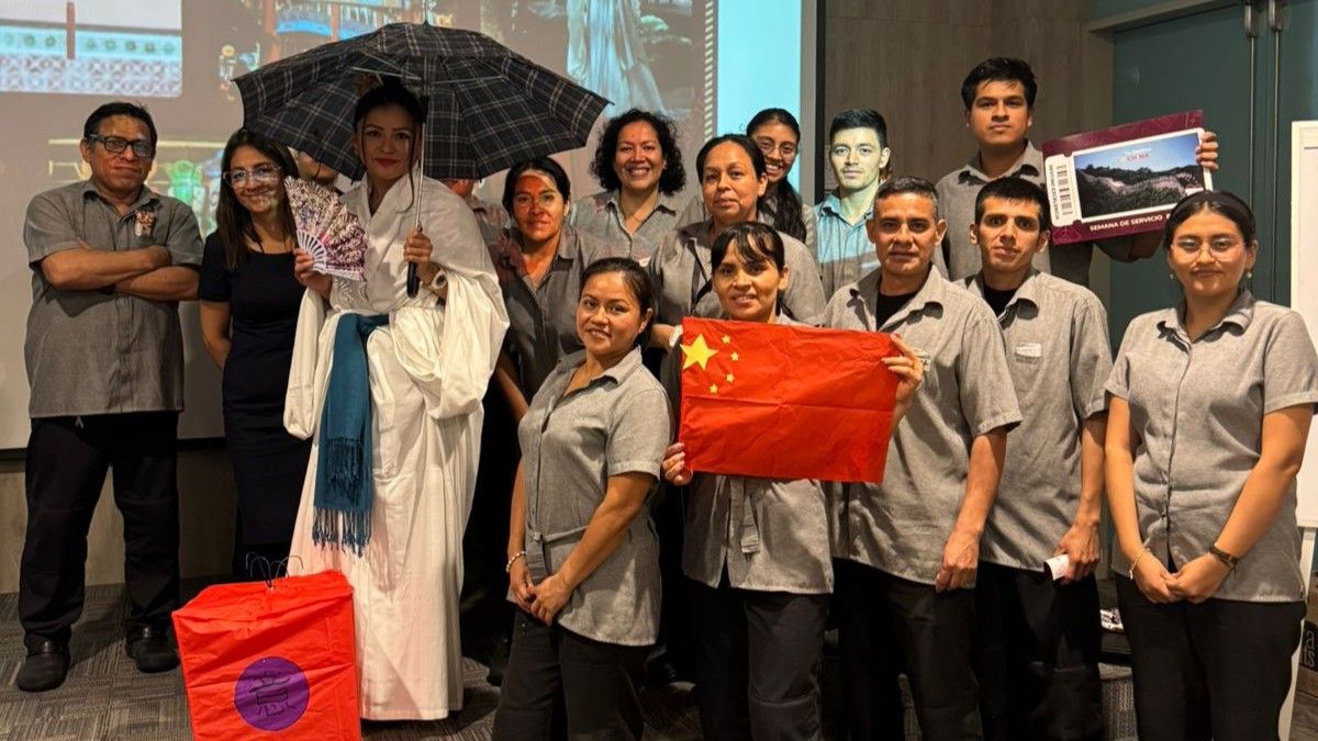 Dinámicas con los trabajadores de Crowne Plaza Lima y el Holiday Inn Lima Airport.