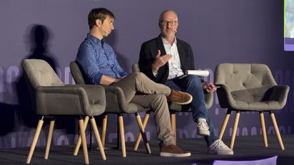 Booking.com enfría la euforia turística por la IA: 