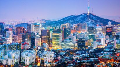 Golden Tour Korea: una de las propuestas más representativas es el circuito “Completa Korea”, de 11 noches y 12 días, que recorre algunos de los destinos más emblemáticos del país: Seúl, Sokcho, Gangneung, Andong, Gyeongju, Busan y la isla de Jeju.