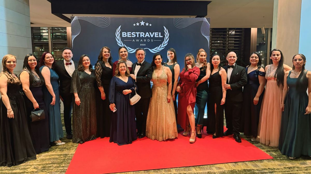 Equipo de Bestravel en el marco de los Bestravel Awards.
