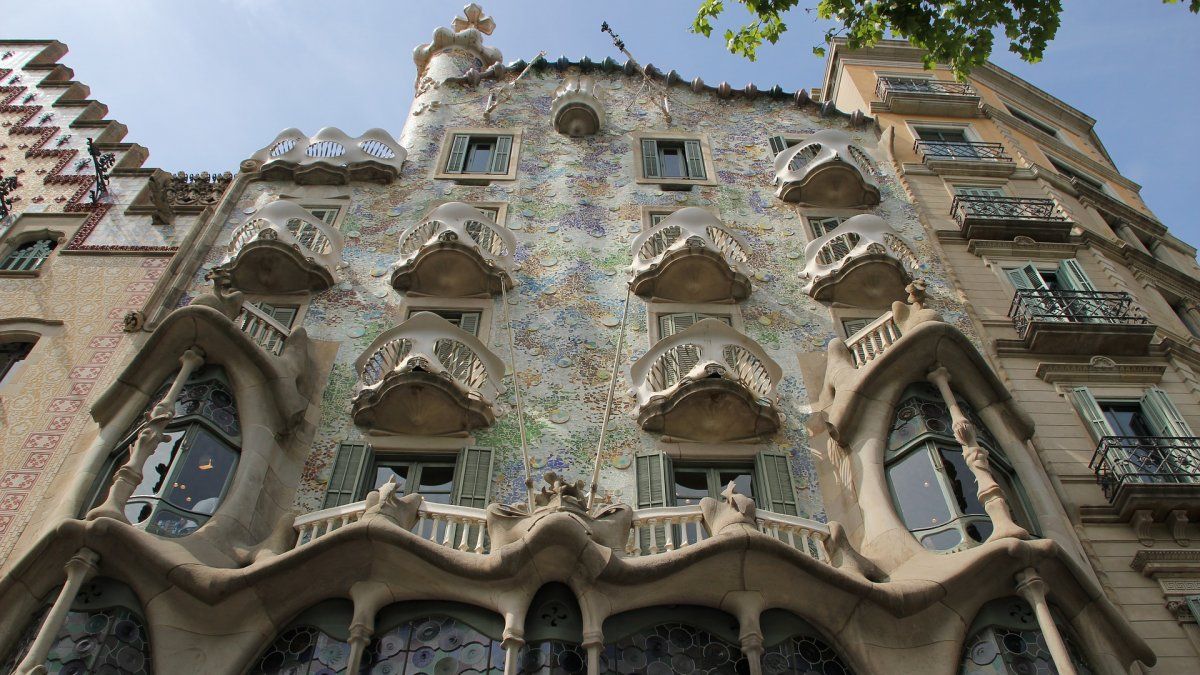 4 Obras De Gaudí En Barcelona Que Debes Visitar