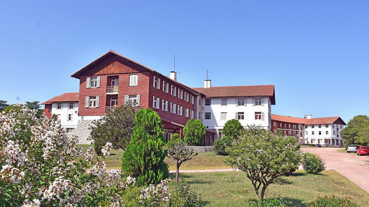 Turismo social: la provincia de Buenos Aires analiza intervenir para adminsitrar el complejo de Chapadmalal.