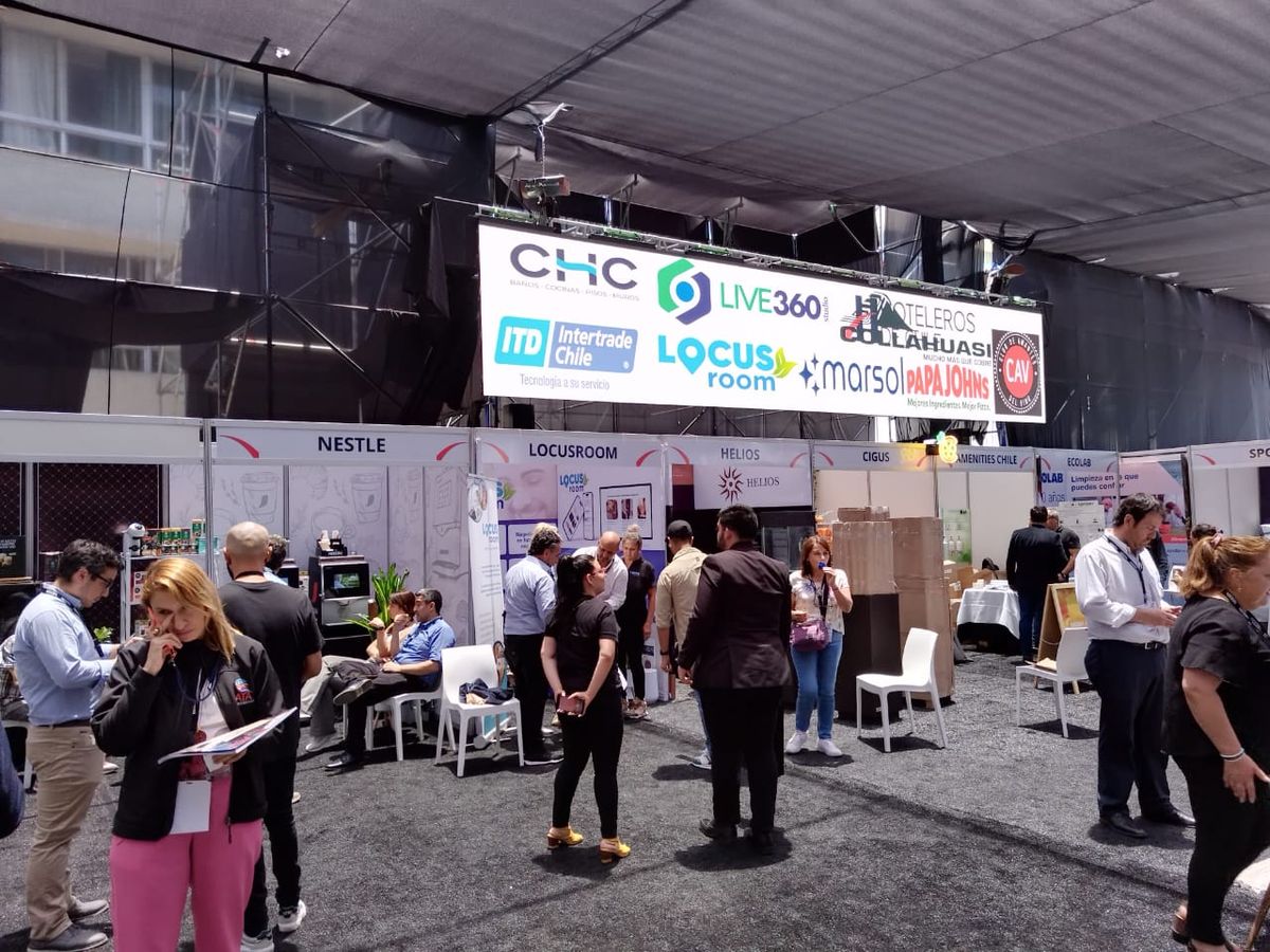 Durante en Congreso de Hoteleros de Chile se llevó a cabo un showroom con diversos productos para el sector.