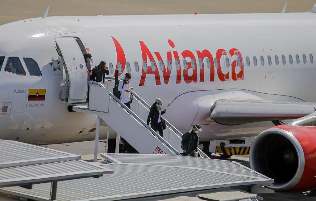 Llegada del primer vuelo nacional comercial a Caratagena