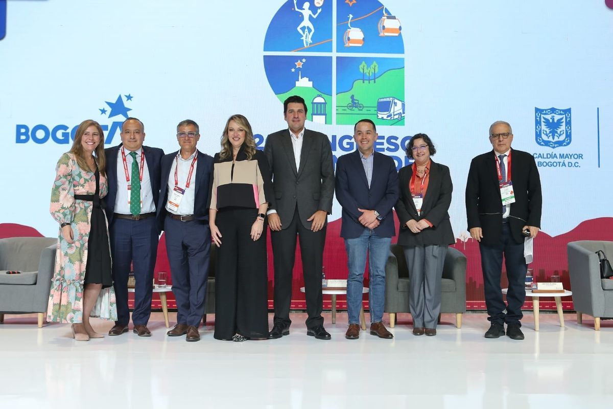 Representantes de Amadeus, Travelport, Sabre, Latam Colombia, Avianca y Anato.