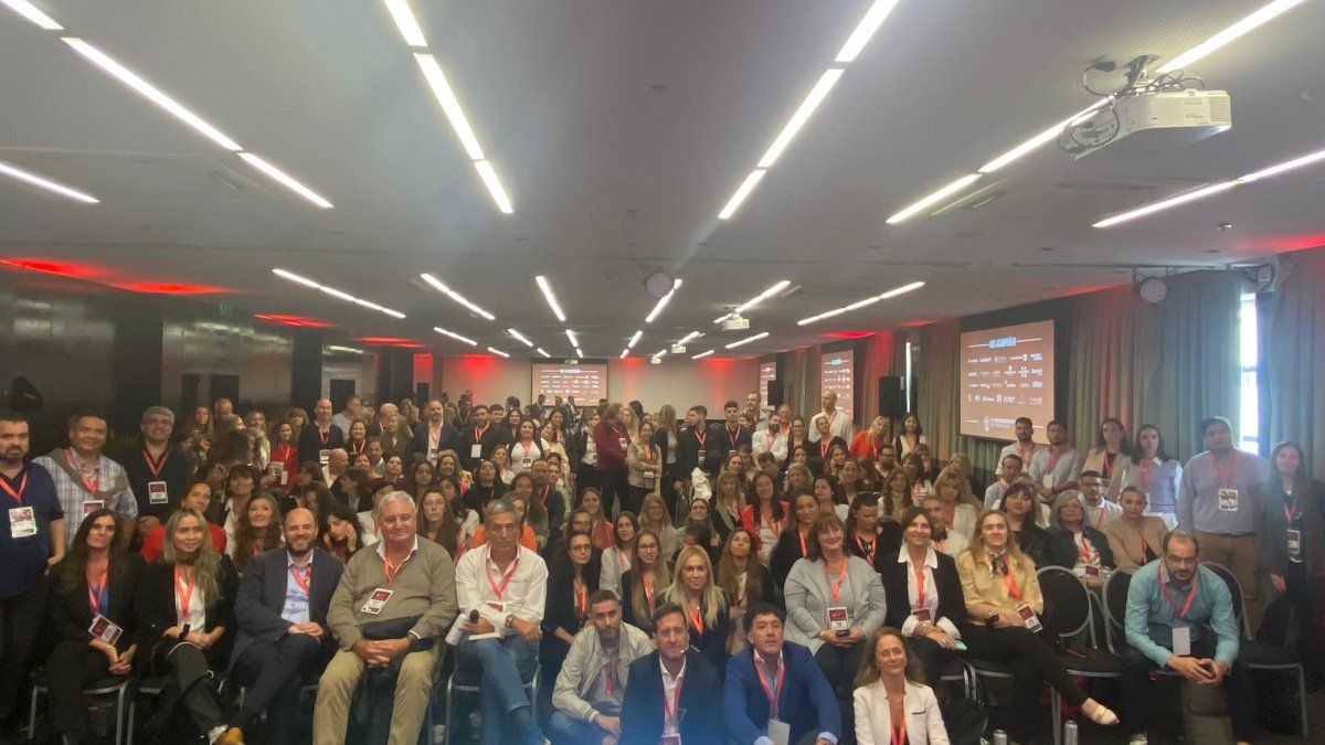 Todos los 260 asistentes a la 3° Convención.