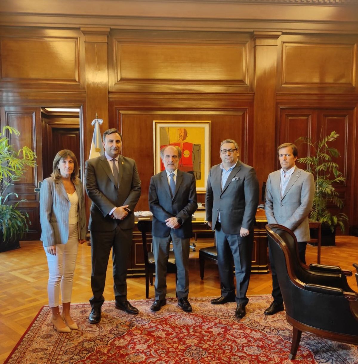 La Cámara Argentina de Turismo y el Banco Nación avanzan en la postergación del pago de créditos otorgados al sector turismo.