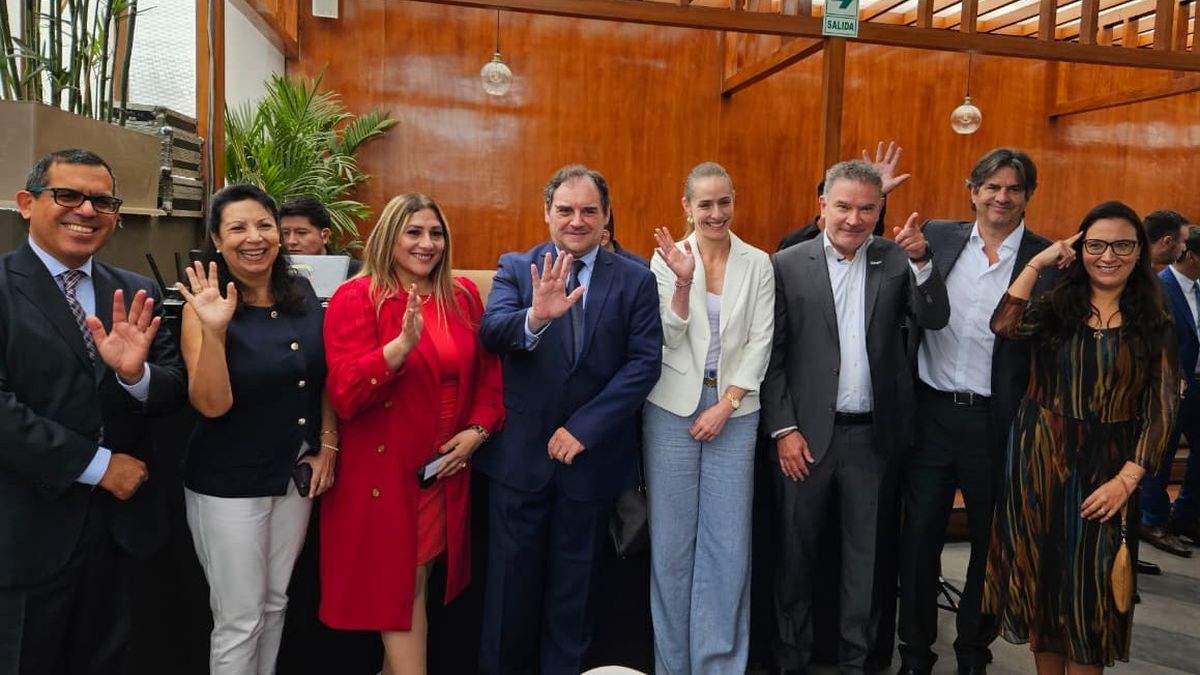 JetSmart entra en fase de madurez y fortalece el ecosistema de agencias y operadores. JetSmart entra en fase de madurez y fortalece el ecosistema de agencias y operadores.