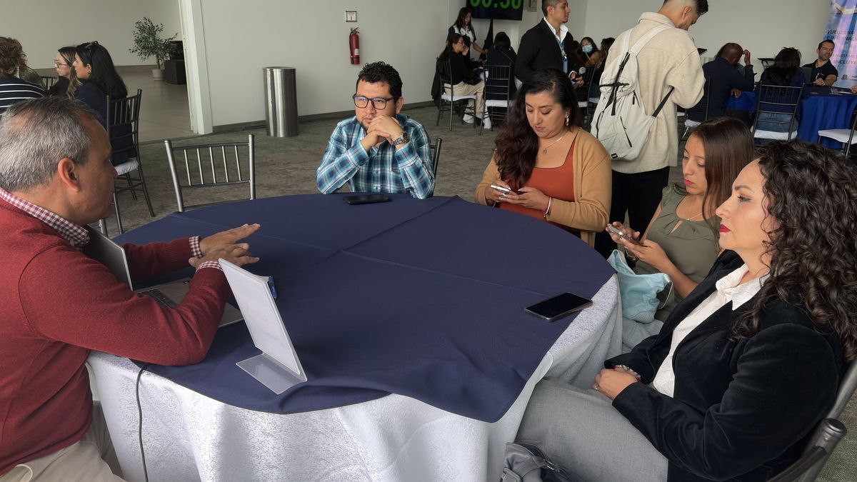Rueda de negocios de Polimundo en Quito. Mesa de Avianca.