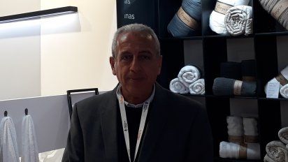 Ignacio Levy, director de&nbsp;Levitex, indicó: “Atendemos de forma directa, sin intermediarios. En el caso del canal hotelero, tenemos una división que atiende y asesora de manera personalizada.