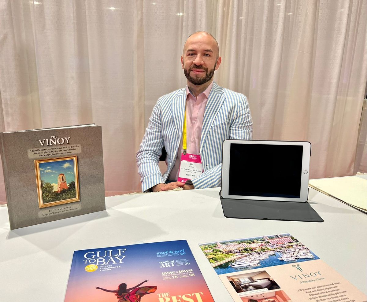 Representante de The Vinoy.