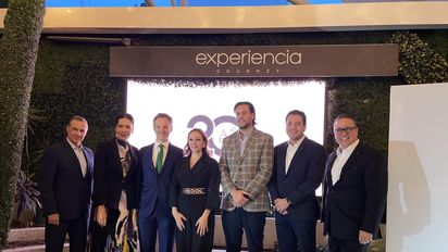 Equipo de Viajes el Corte Inglés y Liverpool.