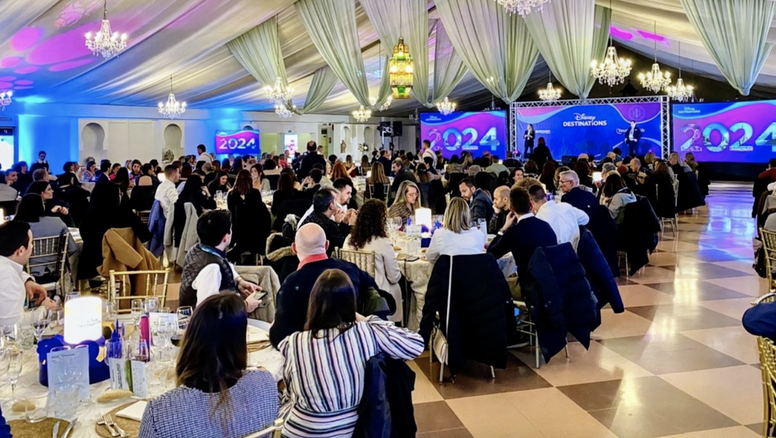 Gala dentro del Foro anual de Geomoon.