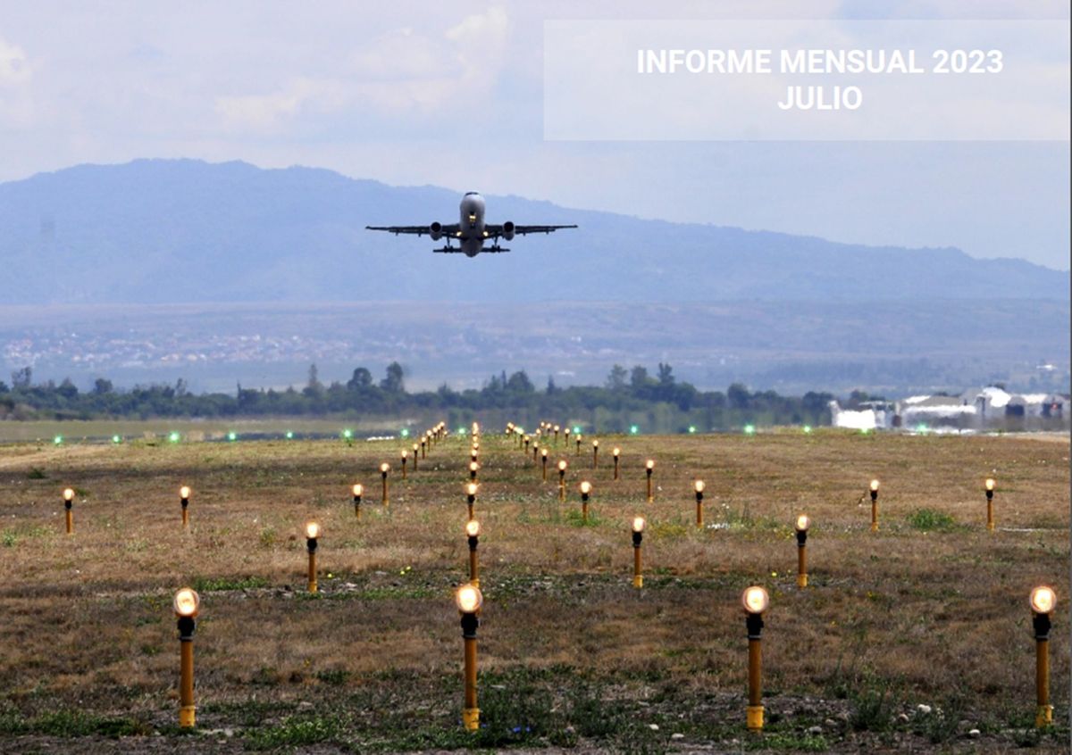 Cubierta del informe de transporte aéreo de ANAC, correspondiente a julio.