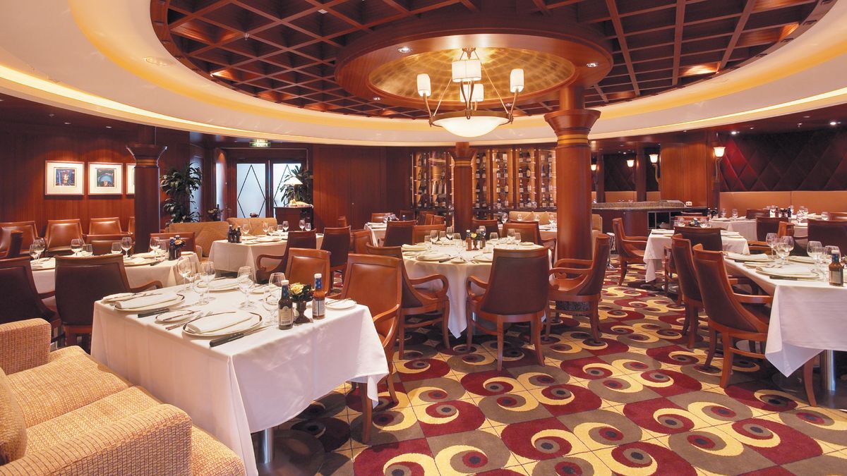 Chops Grille ofrece carnes selectas y una experiencia gourmet en un entorno elegante.