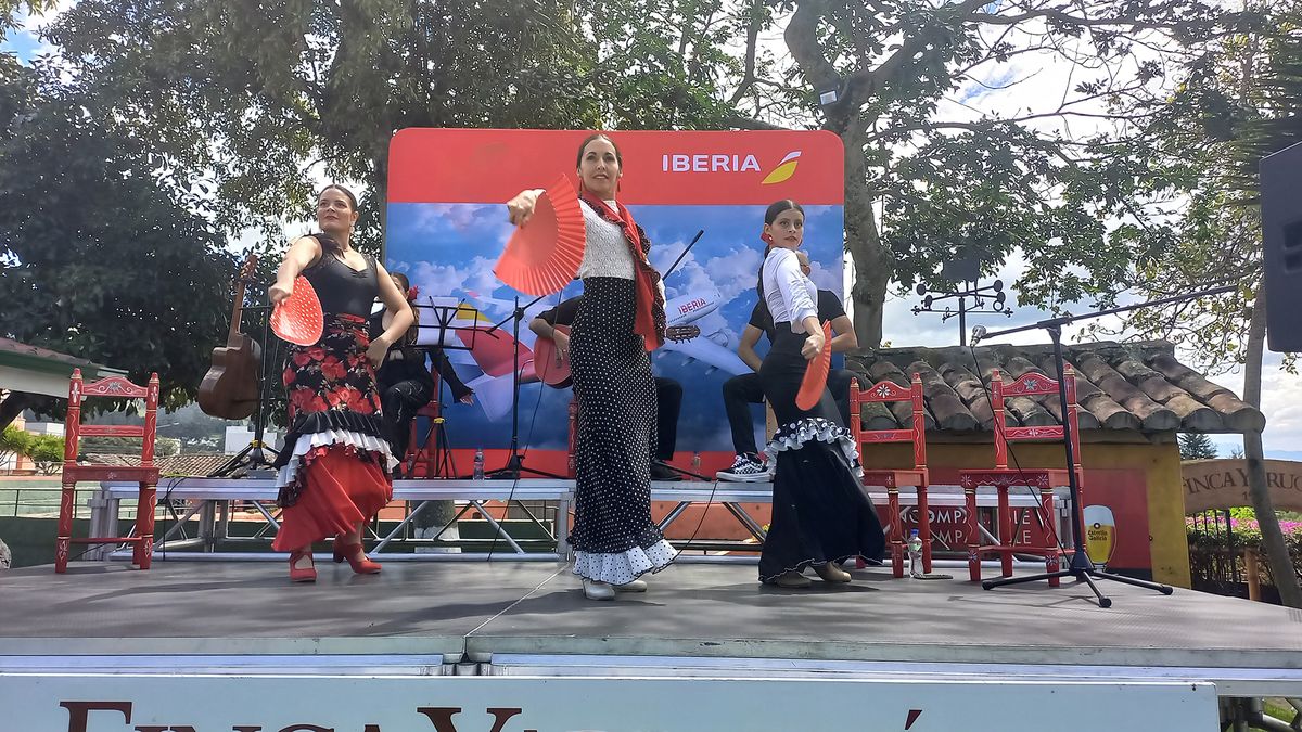 El evento de Iberia estuvo amenizado por baile flamenco.