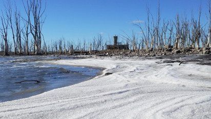 El increíble pueblo de la Provincia de Buenos Aires donde podés ver la alucinante nieve de sal