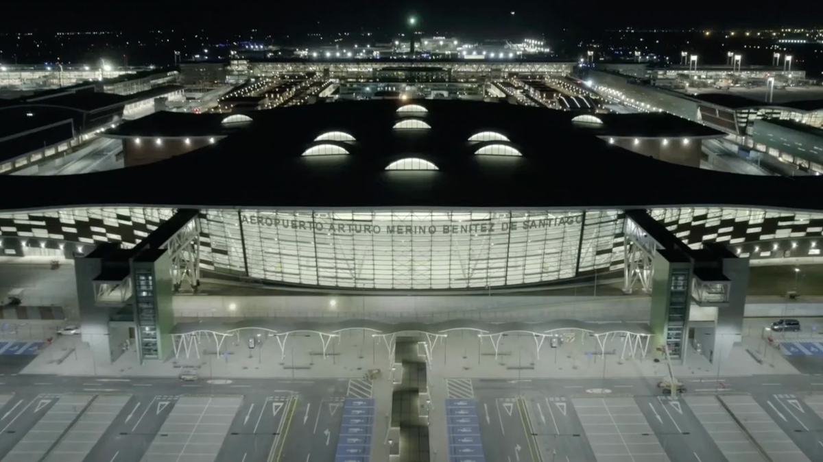La nueva terminal del Aeropuerto de Santiago agrega 49 puertas de embarque. 