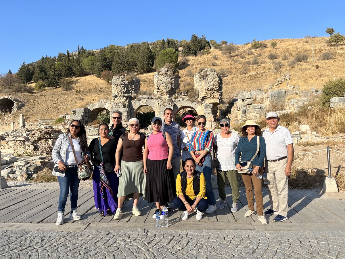 Turquía Especial, de Punta del Este Operadora (PEO), conjuga destinos icónicos como Estambul y Capadocia con tesoros poco explorados como Troya y Bursa.