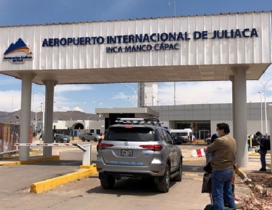 El cierre temporal del Aeropuerto Inca Manco Capác en Juliaca se extenderá hasta el próximo sábado 7 de mayo, para continuar con los trabajos de mantenimiento. - Ladevi Medios y Soluciones El cierre temporal del Aeropuerto Inca Manco Capác en Juliaca se extenderá hasta el próximo sábado 7 de mayo, para continuar con los trabajos de mantenimiento.