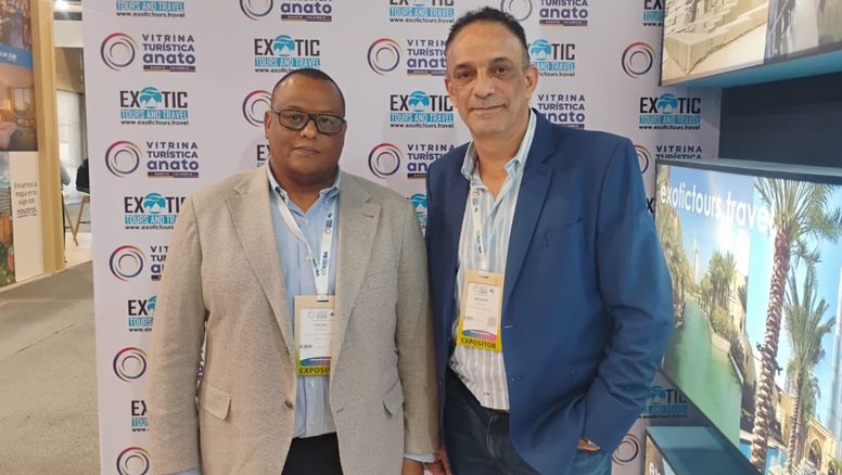 Fouad Ousaid, co-propietario de Exotic Tours and Travel Marruecos; y Mohamed Mosaad, presidente de la compañía; en la Vitrina Turística Anato 2026.