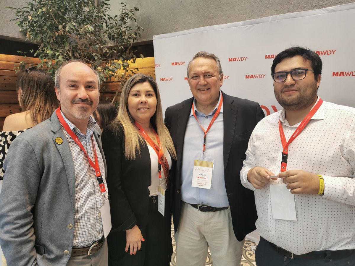 Guillermo Ossa (Viajes El Corte Inglés), Catherine Petit (Viajes El Corte Inglés), Manuel Iradi (MAWDY) e Hipólito Saavedra (Sonda).   