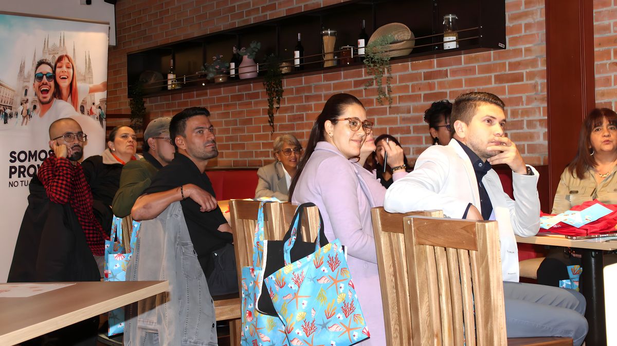 Asistentes al evento disfrutaron de una experiencia diferente que combinó capacitación, gastronomía y trabajo en equipo en Bogotá. Asistentes al evento disfrutaron de una experiencia diferente que combinó capacitación, gastronomía y trabajo en equipo en Bogotá.