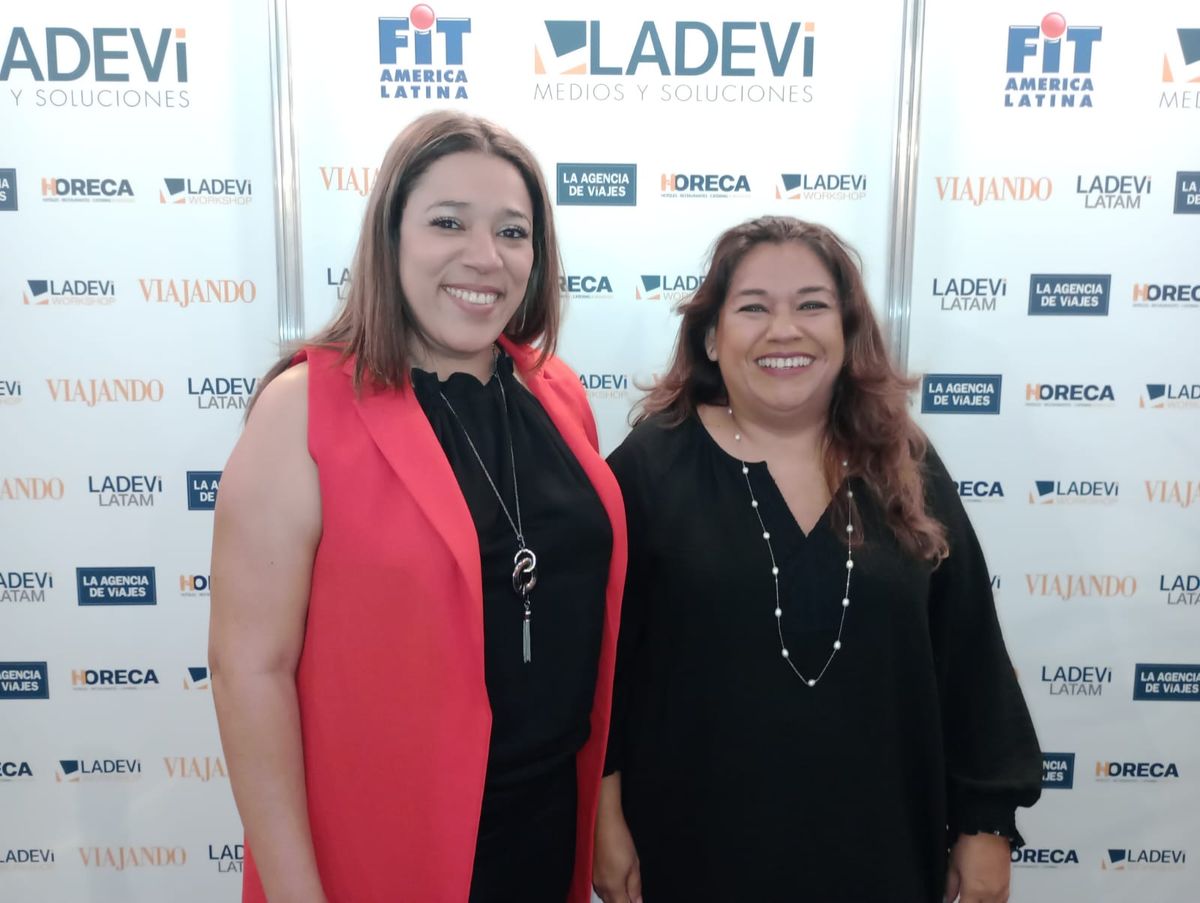 BlueBay Hotels nombró a Noelys Valdez Zambrano como directora de Ventas de BlueBay Hotels para el Cono Sur. En la foto, junto a Elizabeth Cervantes, directora comercial de BlueBay Hotels Grand Esmeralda.