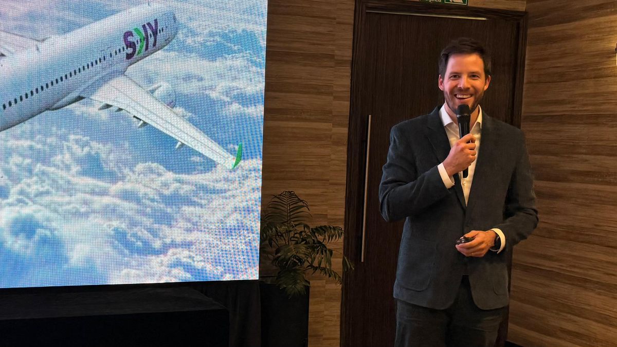Benjamín Cox, subgerente de ventas Sky Airline.