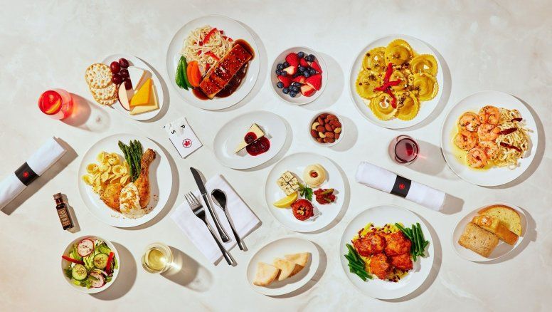 Despliegue de platos y delicias que ofrece Air Canada en sus vuelos.