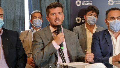 Sebastián Giobellina durante la conferencia de prensa brindada por las autoridades de Tucumán.
