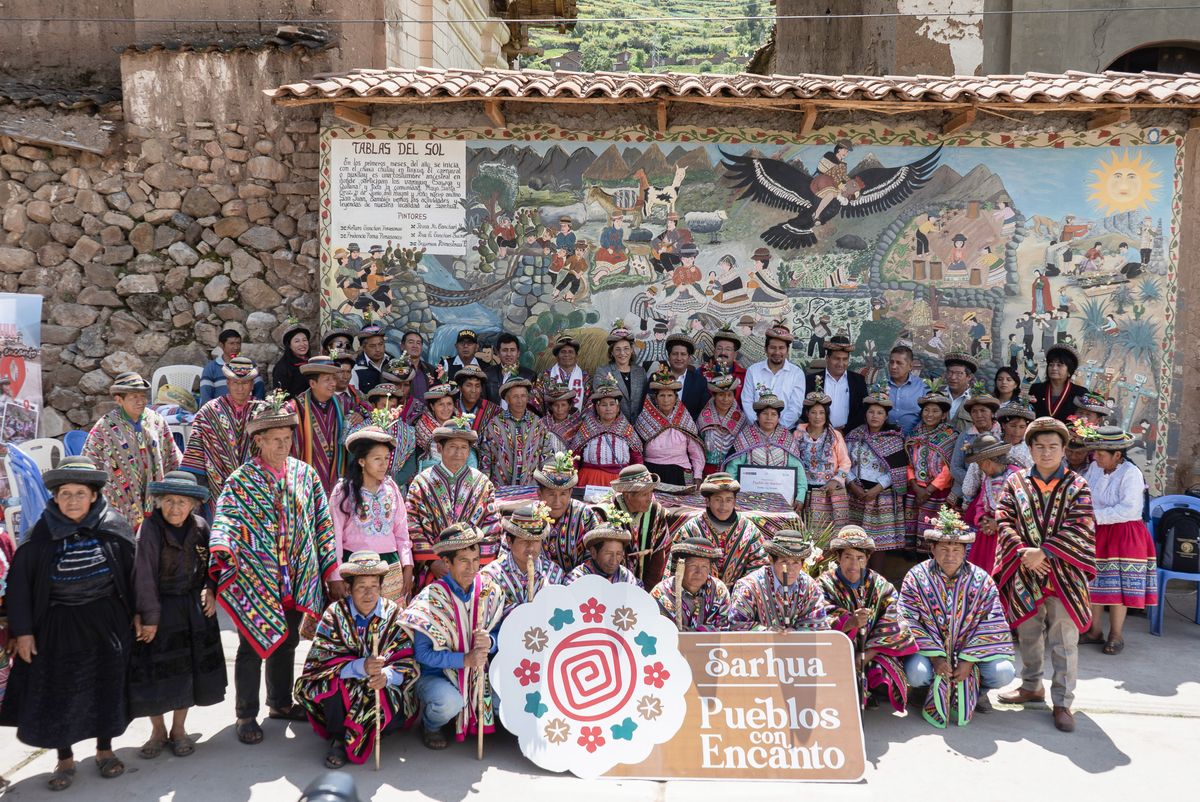 Ayacucho es representado por Sarhua en la lista de Pueblos con Encanto. - Ladevi Medios y Soluciones Ayacucho es representado por Sarhua en la lista de Pueblos con Encanto.