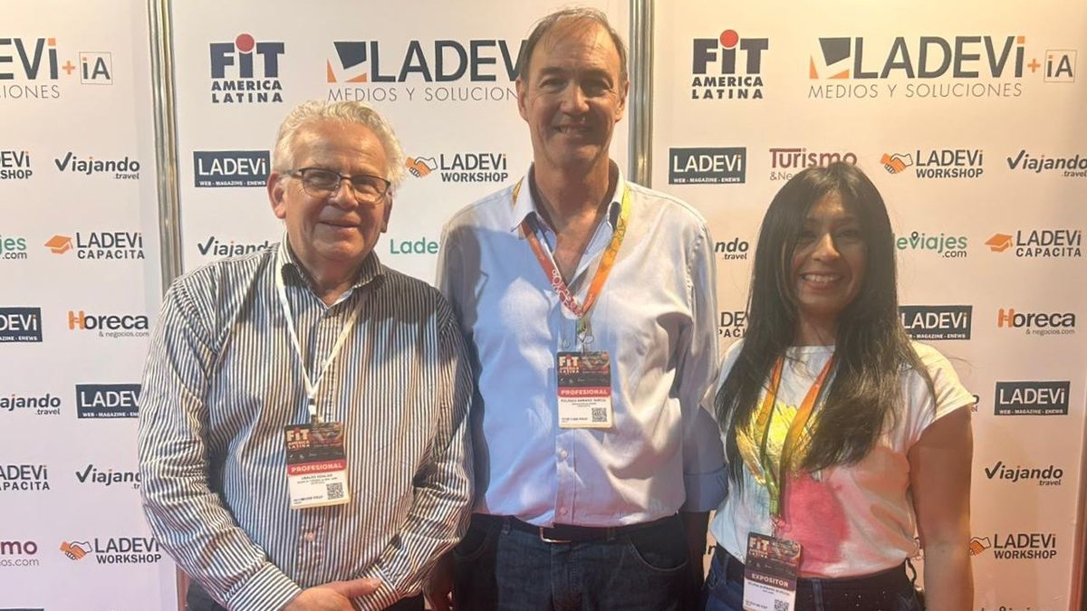 Ubaldo Hidalgo, secretario de la Asociación de Guías de Turismo de San Juan, Rolando García, presidente de la Asociación y Silvina Bordón, tesorera. Ubaldo Hidalgo, secretario de la Asociación de Guías de Turismo de San Juan, Rolando García, presidente de la Asociación y Silvina Bordón, tesorera.