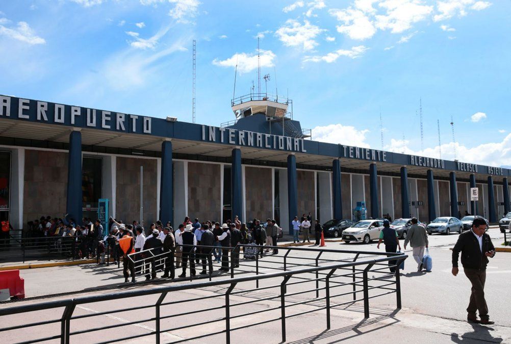 Gremios de turismo de Cusco piden gestionar la playa de estacionamiento del aeropuerto Velazco Astete. - Ladevi Medios y Soluciones Gremios de turismo de Cusco piden gestionar la playa de estacionamiento del aeropuerto Velazco Astete.